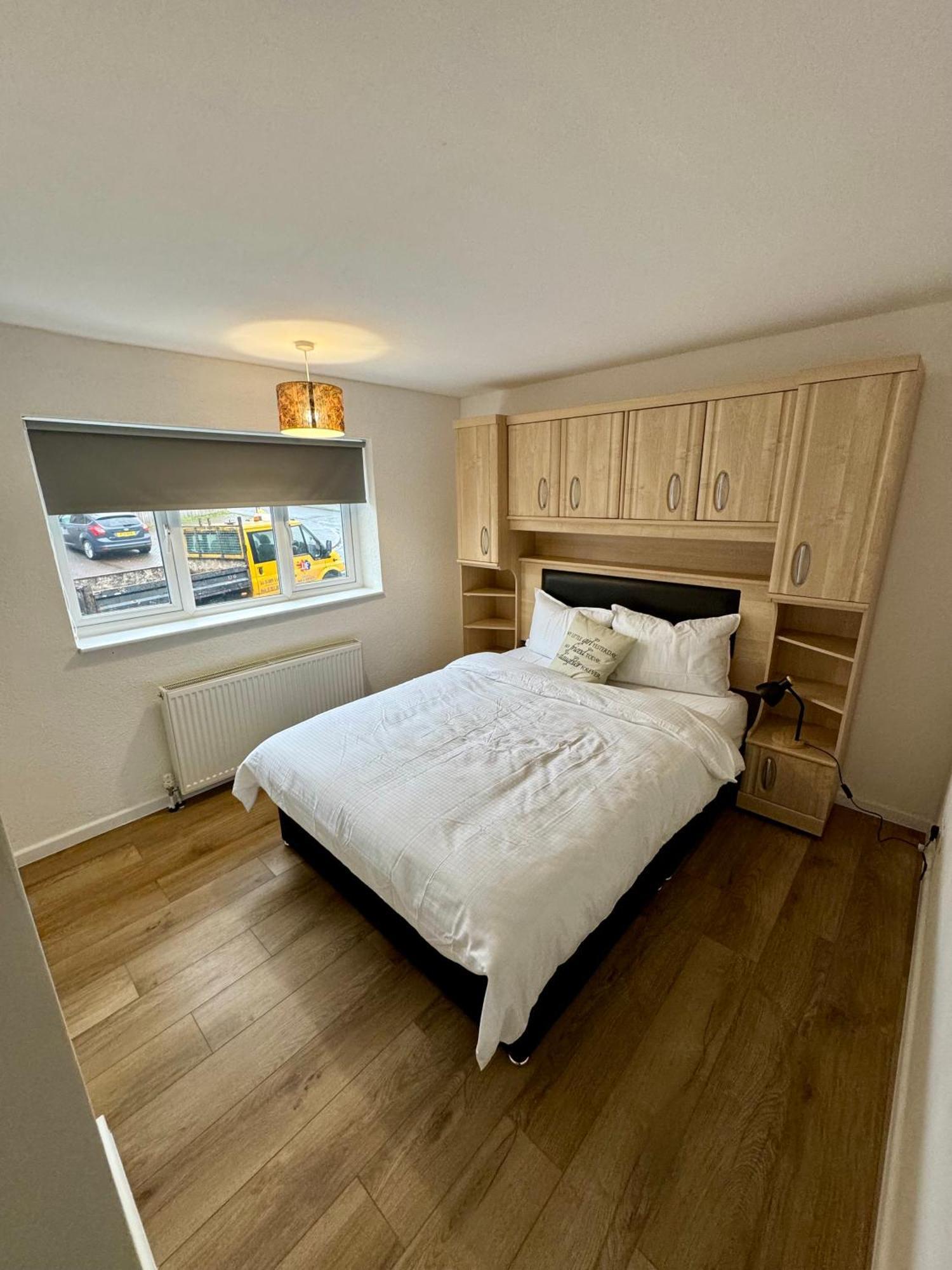 Florina S House 4 Bedrooms Villa Rugeley Exterior foto